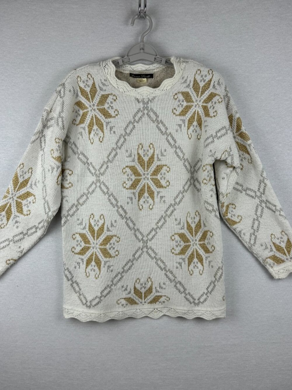 VTG Dana Scott Christmas Women's Sweater Metallic Gold Silver Snow Flakes Size S